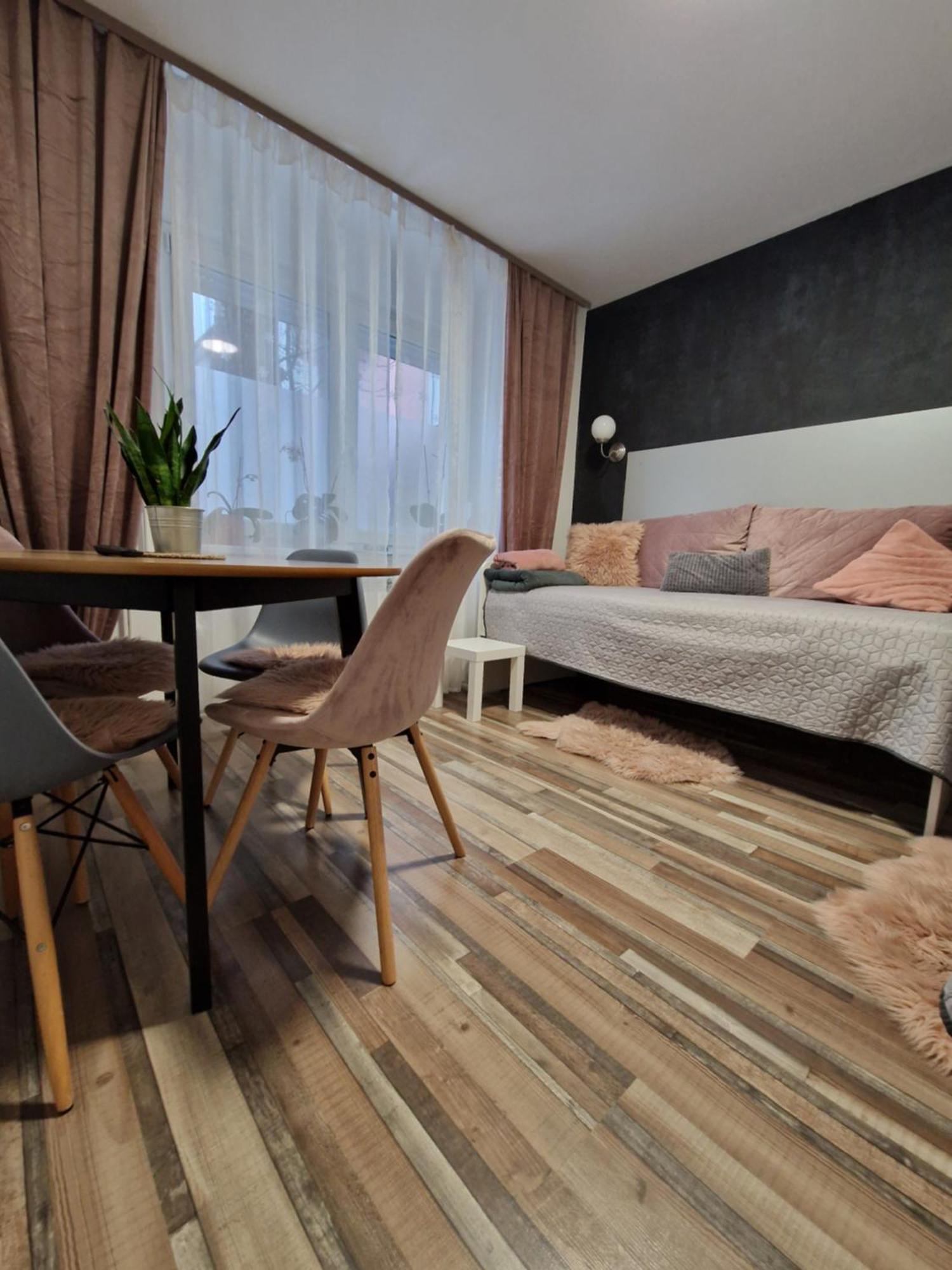 Friz&Fany Postojna City Center Chambre photo